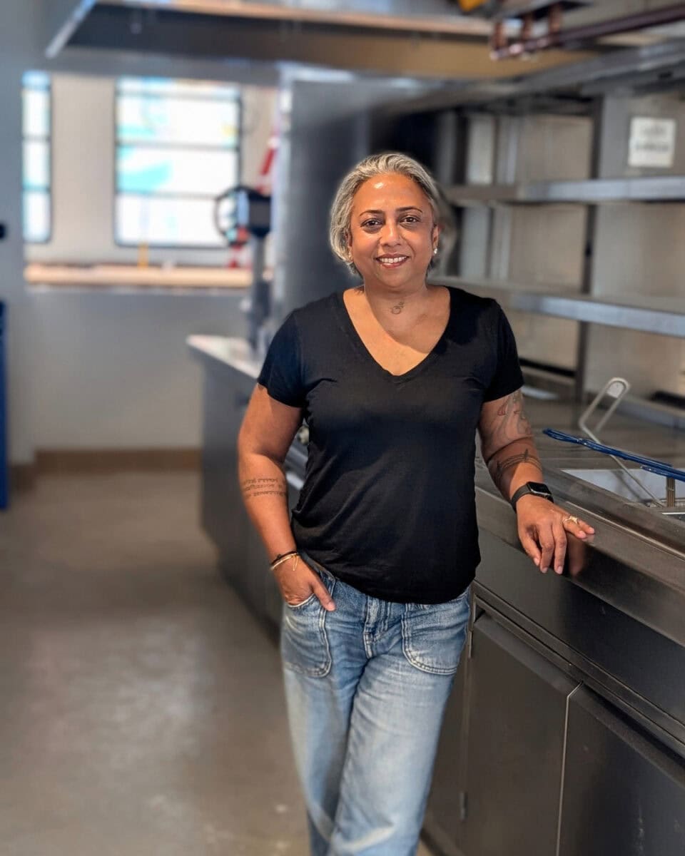 Sangeeta Lakhani, Service! 2